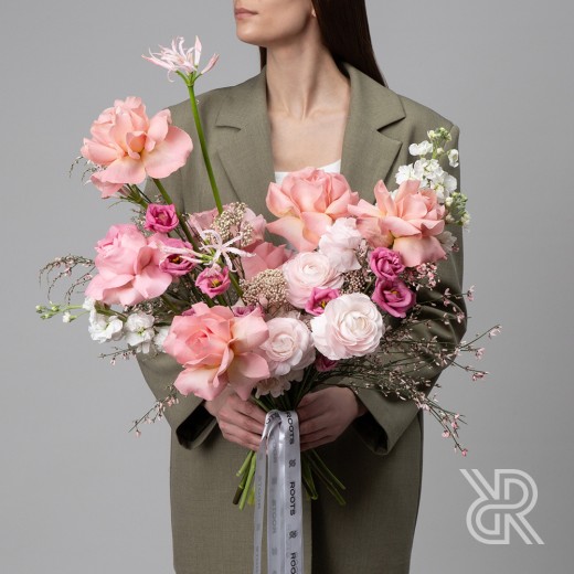 Bouquet 182 Букет с лентами с одноголовой розой и эустомой