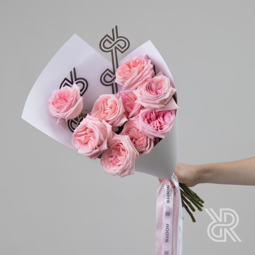 mono 121 Монобукет в крафт бумаге с пионовидной розой