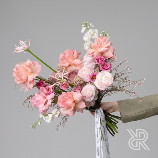 Bouquet 182 Букет с лентами с одноголовой розой и эустомой